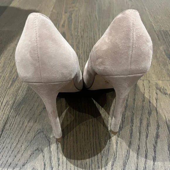 Stuart Weitzman Beige Suede Heels - Picture 2 of 5